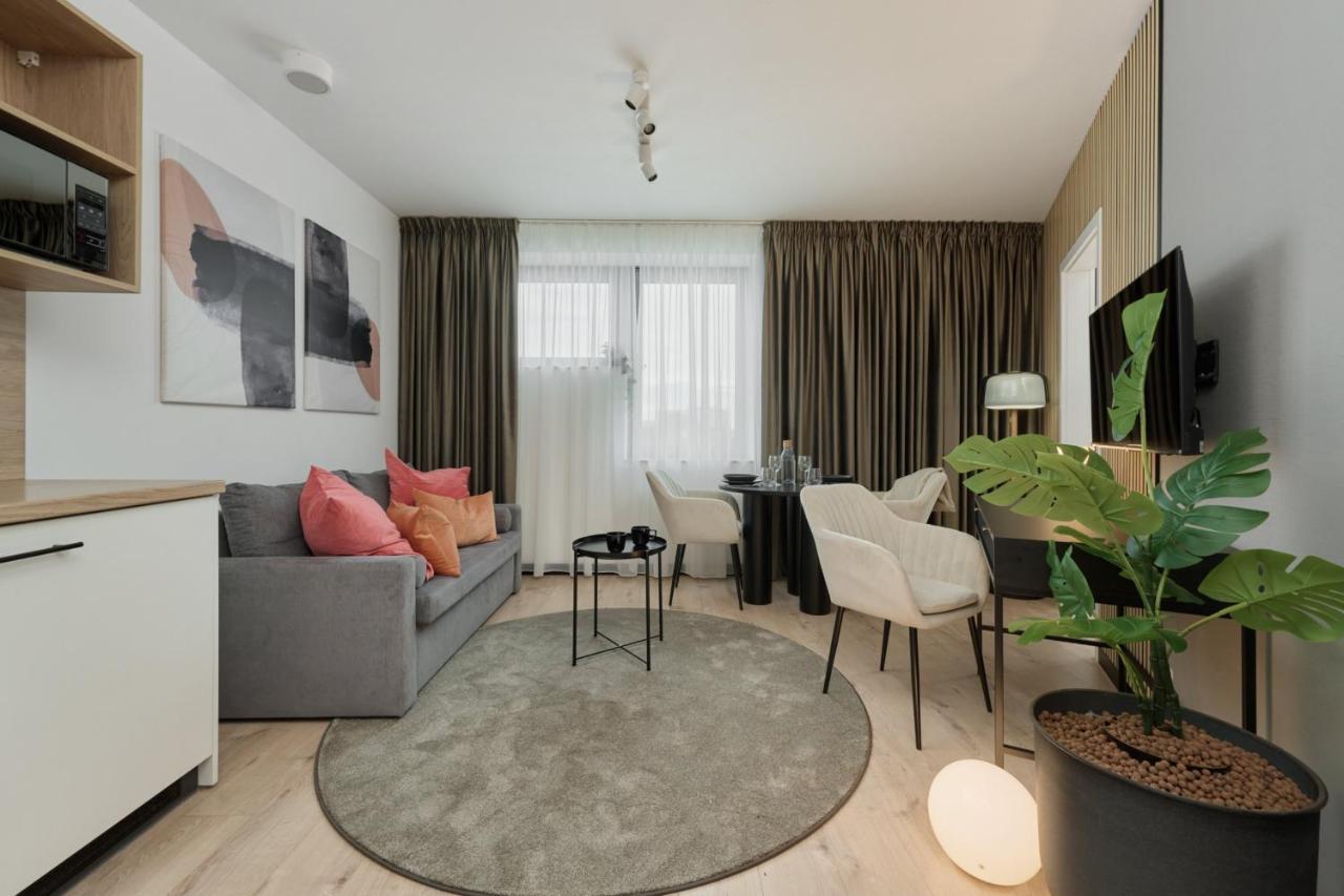 Wroclavia Apartments Dyrekcyjna By Noclegi Renters วรอตซวาฟ ภายนอก รูปภาพ