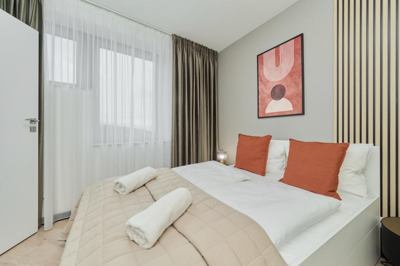 Wroclavia Apartments Dyrekcyjna By Noclegi Renters วรอตซวาฟ ภายนอก รูปภาพ