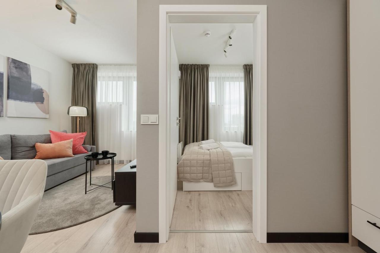 Wroclavia Apartments Dyrekcyjna By Noclegi Renters วรอตซวาฟ ภายนอก รูปภาพ