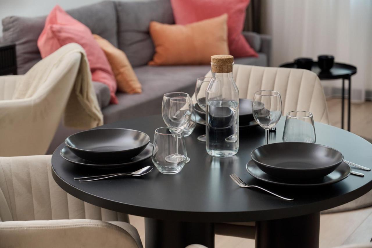 Wroclavia Apartments Dyrekcyjna By Noclegi Renters วรอตซวาฟ ภายนอก รูปภาพ