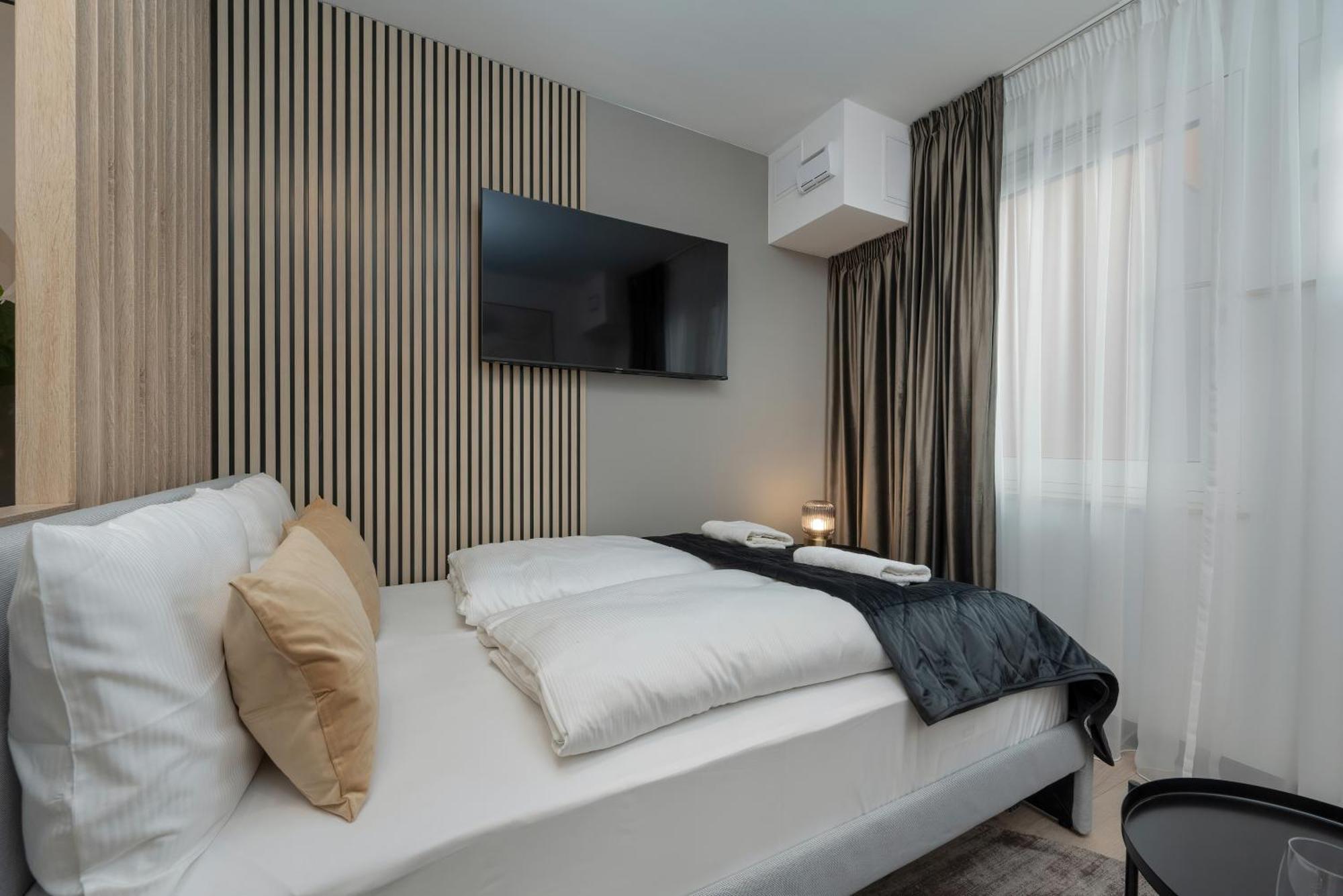 Wroclavia Apartments Dyrekcyjna By Noclegi Renters วรอตซวาฟ ภายนอก รูปภาพ