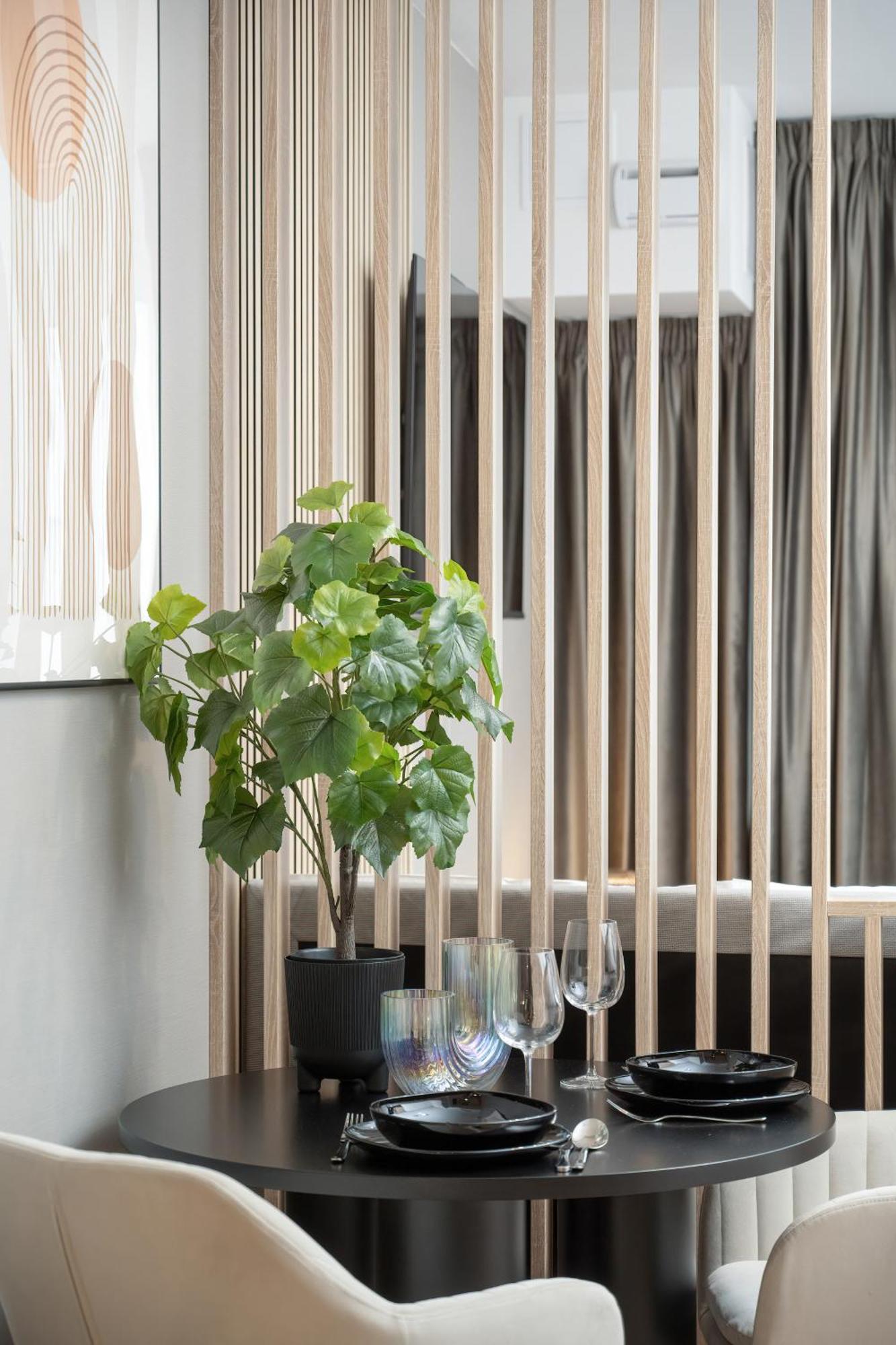 Wroclavia Apartments Dyrekcyjna By Noclegi Renters วรอตซวาฟ ภายนอก รูปภาพ